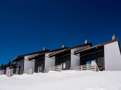 Turističko naselje Bungalovi Rogla * * *