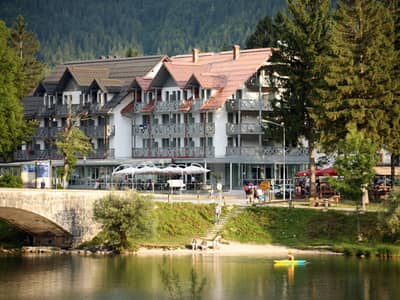 Hotel Jezero