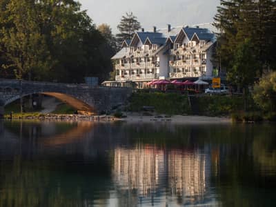Hotel Jezero